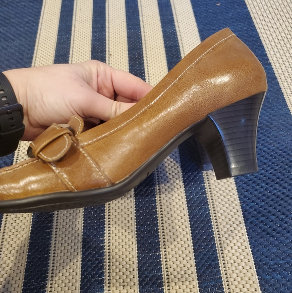 BRAND NEW with tags A2 with Heelrest - Picture 2 of 10